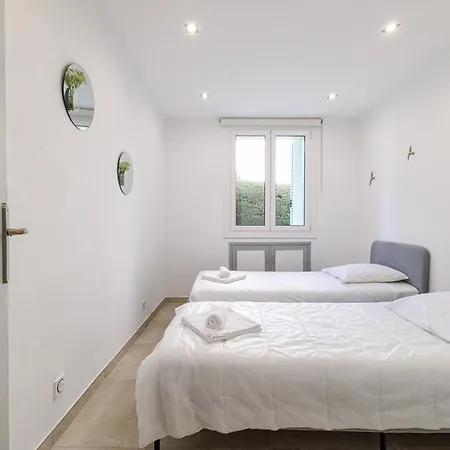 Apartment Pdf Rdc - 2 Bdr With Terrace - Quiet And Close To Beaches