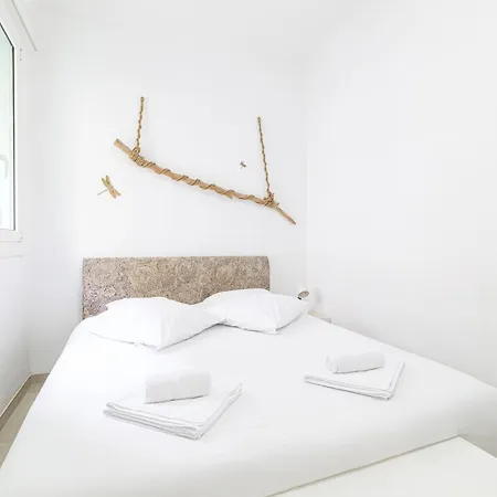 Pdf Rdc - 2 Bdr With Terrace - Quiet And Close To Beaches Menton